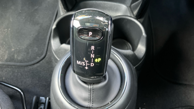 MINI Hatchback 1.5 Cooper Classic Premium 5dr Auto Petrol Hatchback